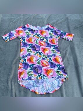 Agnes & Dora Women’s Vibrant Multicolor Floral Hi-lo Tunic Tee Top - Small